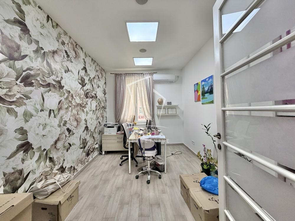 Stan na prodaju u Beogradu, Palilula, cetvorosoban, 92m2, cena 350000 evra