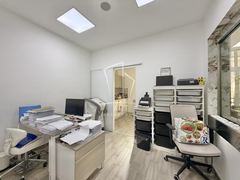 Stan na prodaju u Beogradu, Palilula, cetvorosoban, 92m2, cena 350000 evra