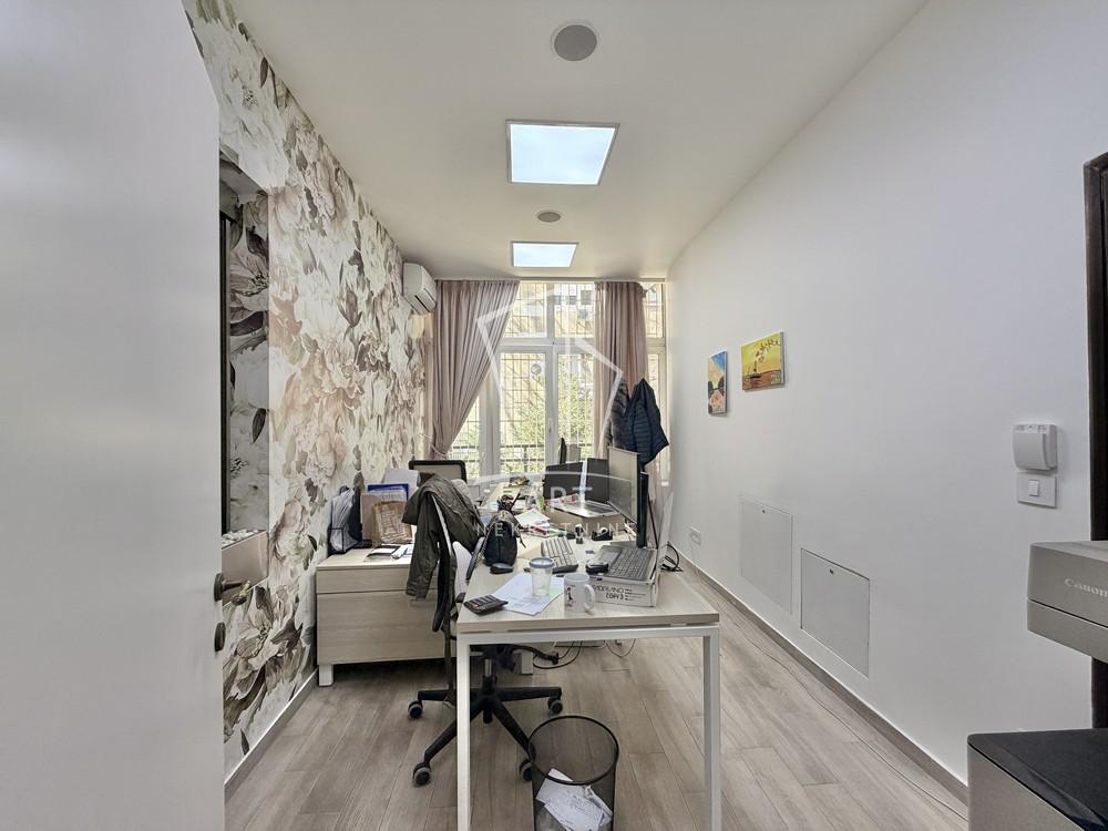 Stan na prodaju u Beogradu, Palilula, cetvorosoban, 92m2, cena 350000 evra