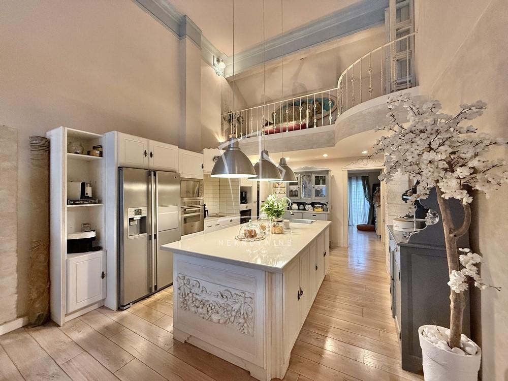 Stan na prodaju u Beogradu, Vračar, 141m2, cena 390000 evra