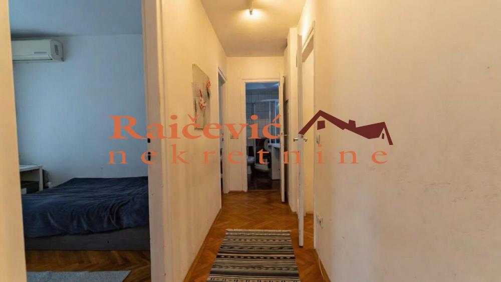 Stan na prodaju u Beogradu, Crveni Krst, trosoban, 69m2, cena 259000 evra