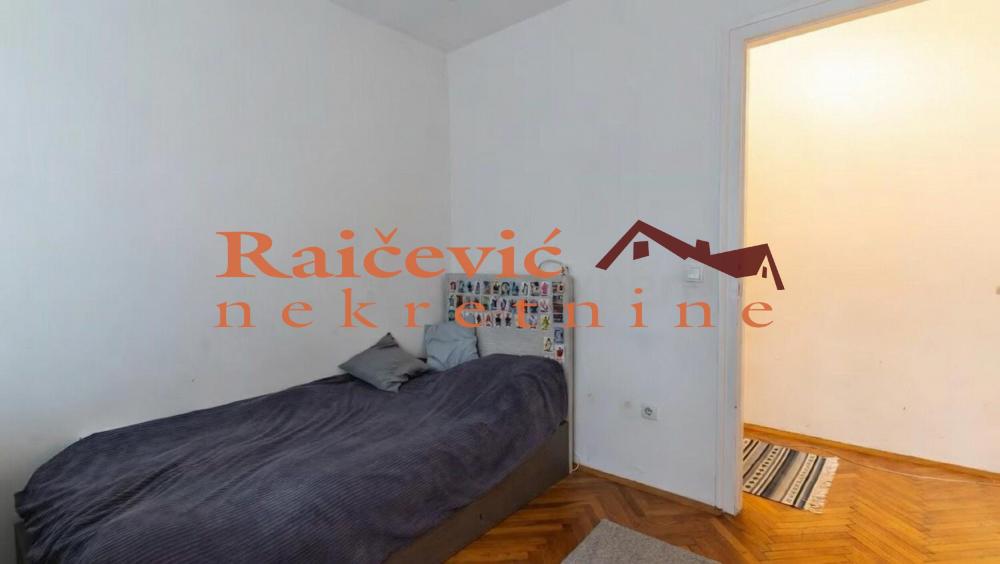 Stan na prodaju u Beogradu, Crveni Krst, trosoban, 69m2, cena 259000 evra