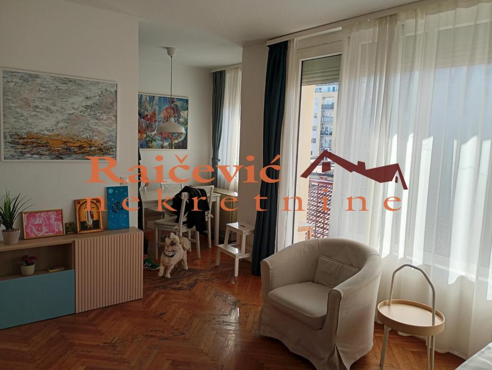 Stan na prodaju u Beogradu, Crveni Krst, trosoban, 69m2, cena 259000 evra