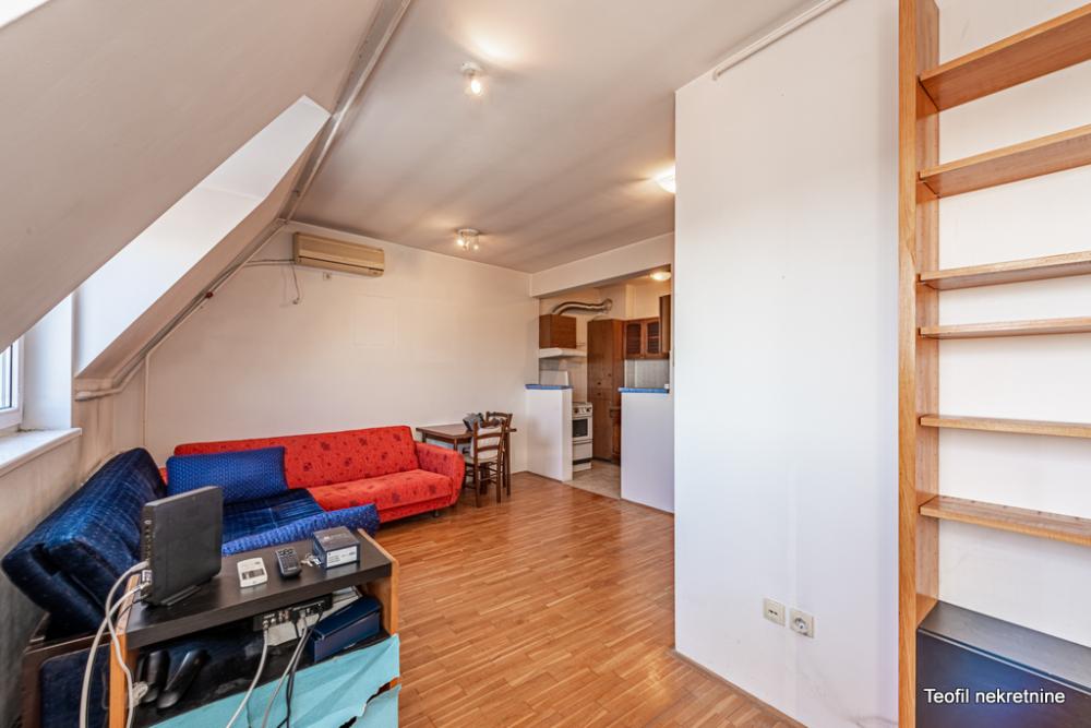 Stan na prodaju u Beogradu, Južni bulevar, jednoiposoban, 35m2, cena 140000 evra