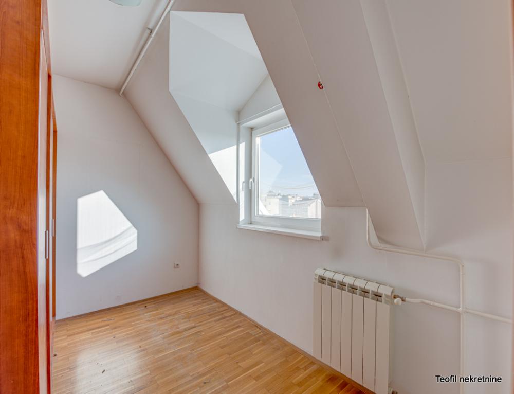 Stan na prodaju u Beogradu, Južni bulevar, jednoiposoban, 35m2, cena 140000 evra