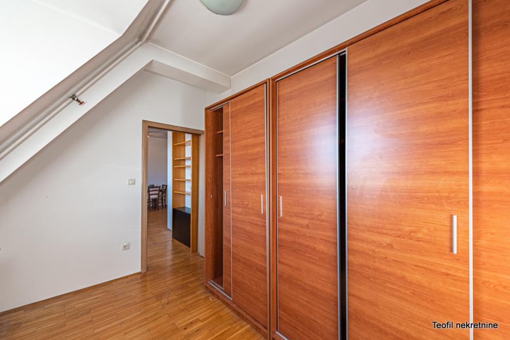 Stan na prodaju u Beogradu, Južni bulevar, jednoiposoban, 35m2, cena 140000 evra