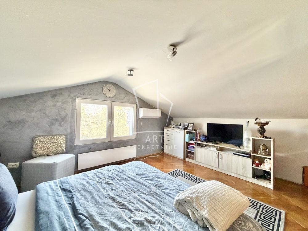 Stan na prodaju u Beogradu, Zemun, dvosoban, 54m2, cena 110000 evra