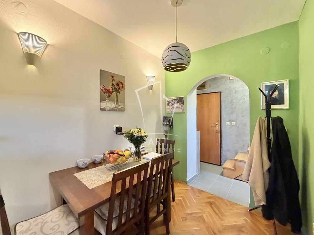 Stan na prodaju u Beogradu, Zemun, dvosoban, 54m2, cena 110000 evra