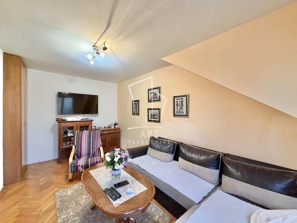 Stan na prodaju u Beogradu, Zemun, dvosoban, 54m2, cena 110000 evra