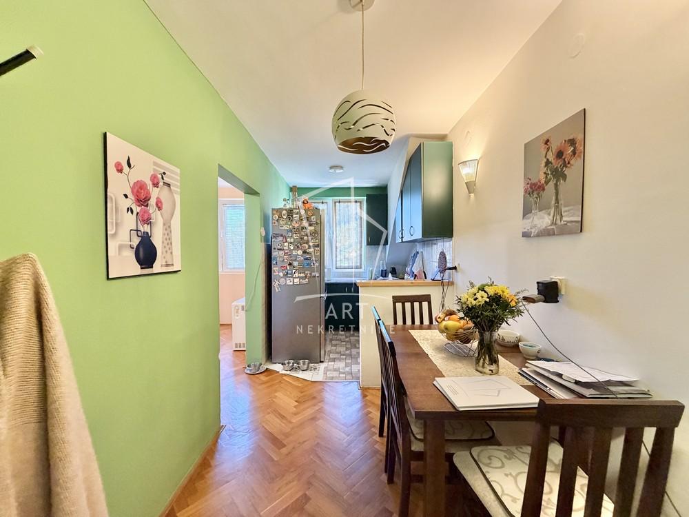 Stan na prodaju u Beogradu, Zemun, dvosoban, 54m2, cena 110000 evra