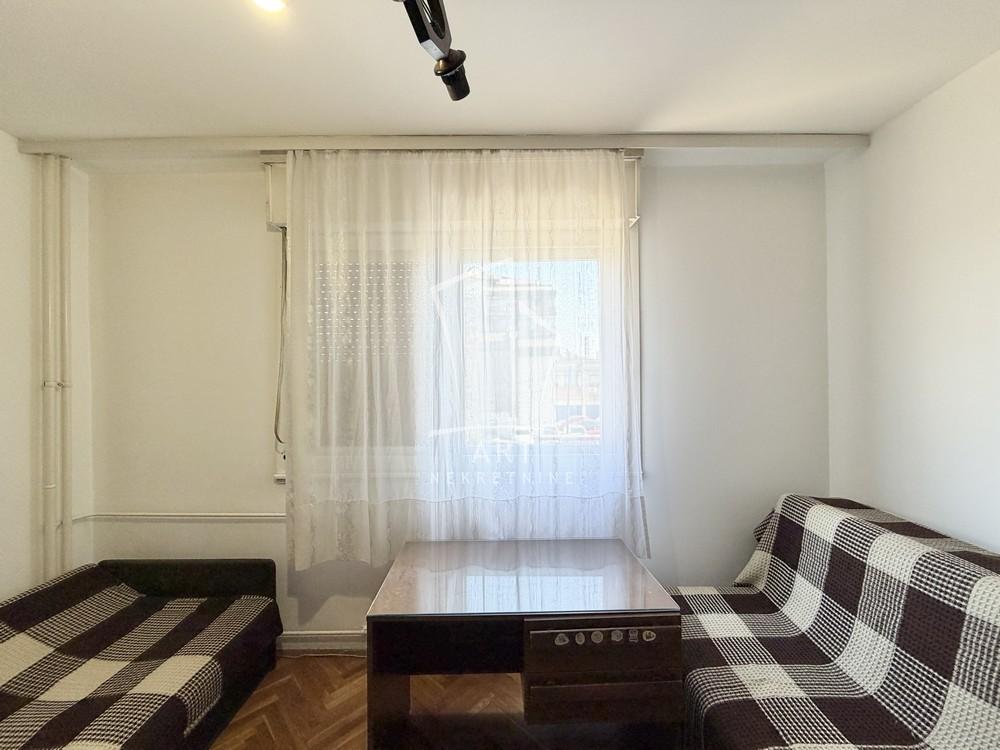 Stan na prodaju u Beogradu, Meandri, trosoban, 63m2, cena 225000 evra