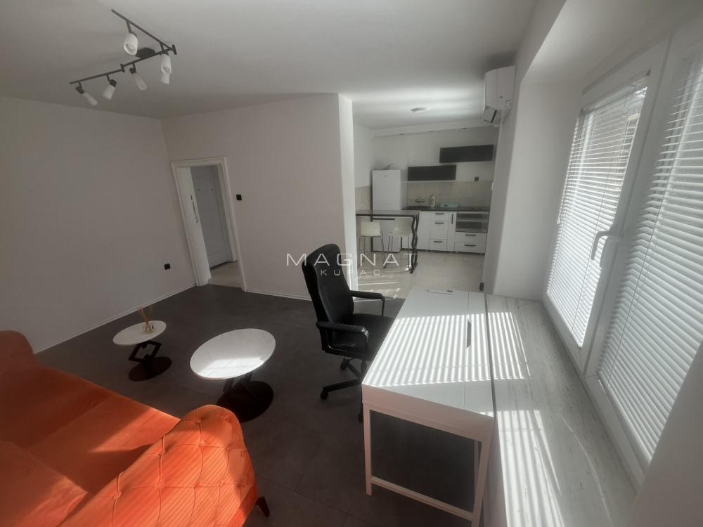 Stan na prodaju u Beogradu, Novi Beograd, dvosoban, 44m2, cena 162800 evra