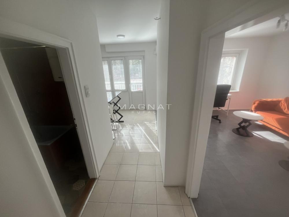 Stan na prodaju u Beogradu, Novi Beograd, dvosoban, 44m2, cena 162800 evra