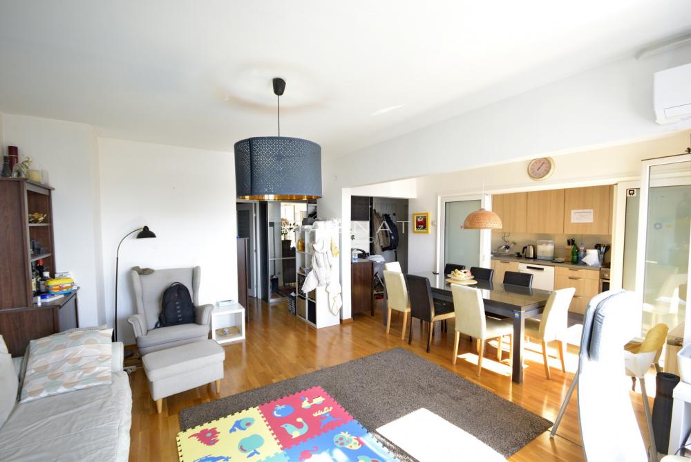 Stan na prodaju u Beogradu, Zvezdara, dvosoban, 60m2, cena 252000 evra