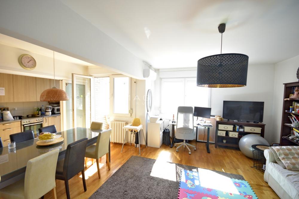 Stan na prodaju u Beogradu, Zvezdara, dvosoban, 60m2, cena 252000 evra