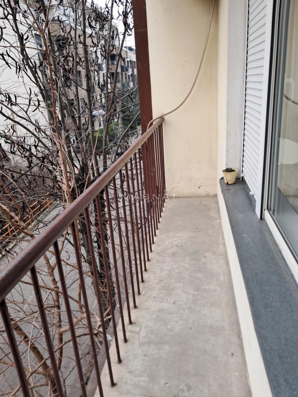 Stan na prodaju u Beogradu, Vračar, trosoban, 70m2, cena 259000 evra