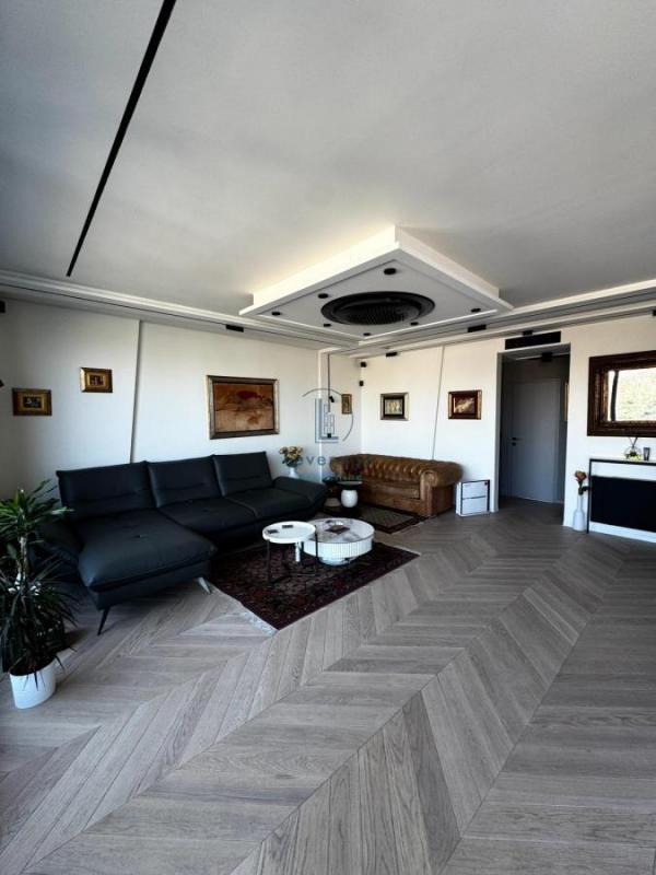 Stan na prodaju u Beogradu, Voždovac, cetvorosoban, 155m2, cena 598000 evra