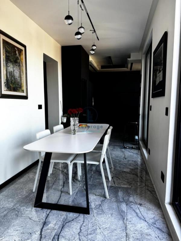 Stan na prodaju u Beogradu, Voždovac, cetvorosoban, 155m2, cena 598000 evra