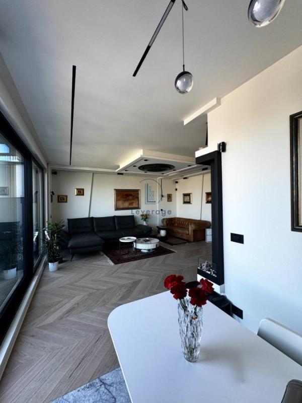 Stan na prodaju u Beogradu, Voždovac, cetvorosoban, 155m2, cena 598000 evra