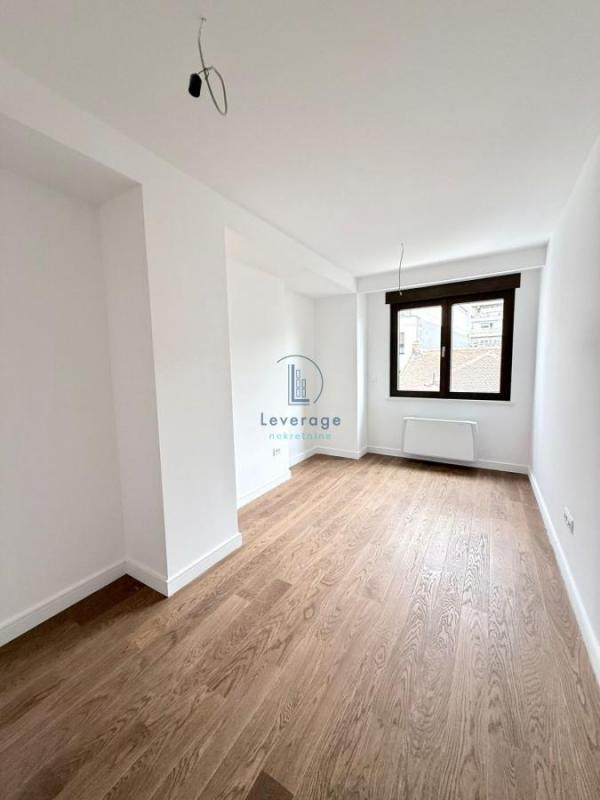 Stan na prodaju u Beogradu, Kalenić pijaca, cetvorosoban, 130m2, cena 509000 evra