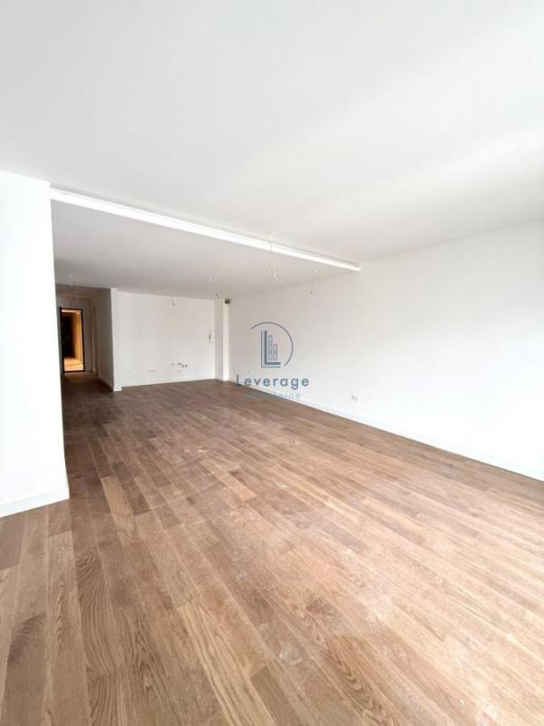 Stan na prodaju u Beogradu, Kalenić pijaca, cetvorosoban, 130m2, cena 509000 evra