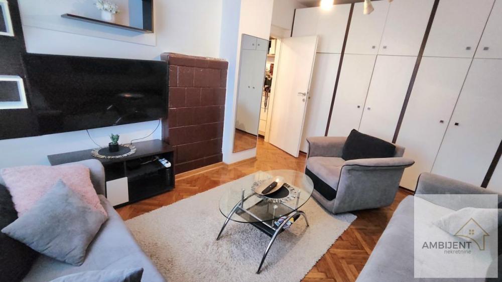 Stan na prodaju u Beogradu, Braće Jerković, jednosoban, 37m2, cena 125000 evra