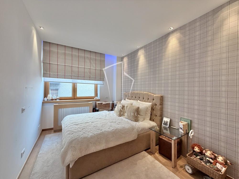 Stan na prodaju u Beogradu, Stari grad, 229m2, cena 1180000 evra