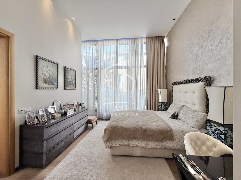 Stan na prodaju u Beogradu, Stari grad, 229m2, cena 1180000 evra