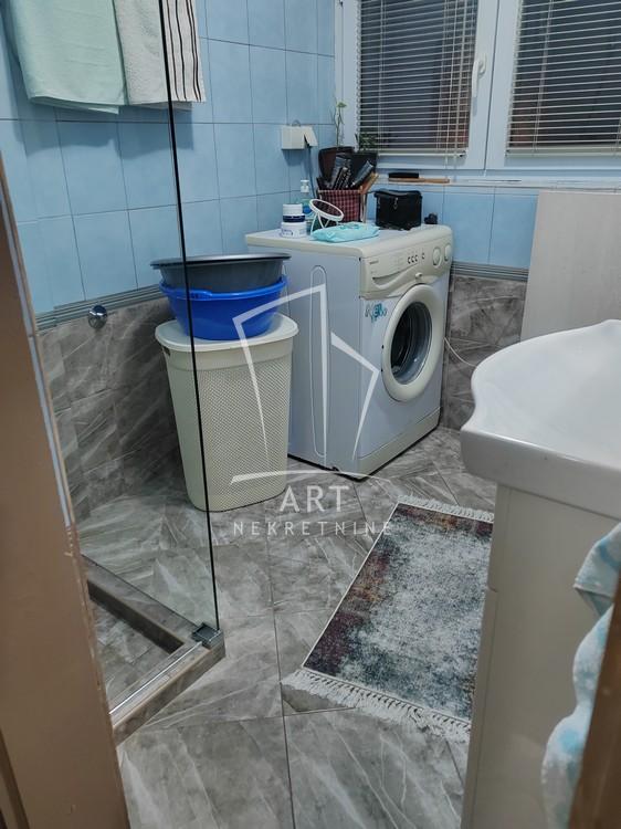 Stan na prodaju u Beogradu, Čukarica, trosoban, 85m2, cena 143000 evra