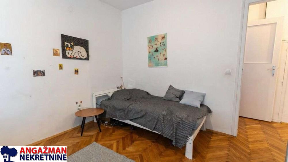 Stan na prodaju u Beogradu, Čubura, trosoban, 64m2, cena 259000 evra