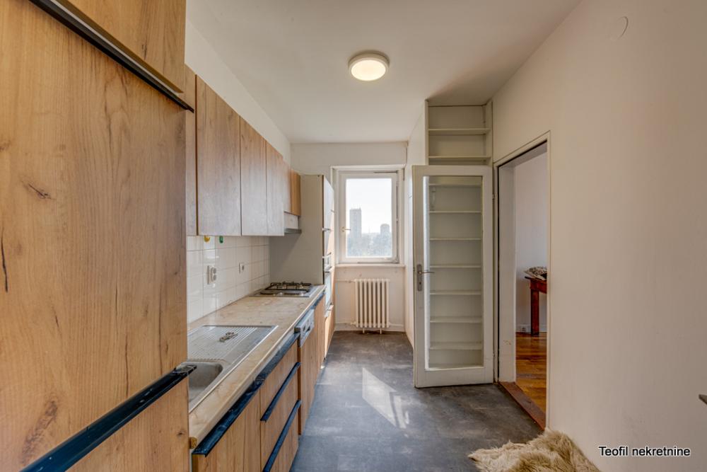 Stan na prodaju u Beogradu, Zemun, dvoiposoban, 78m2, cena 280000 evra