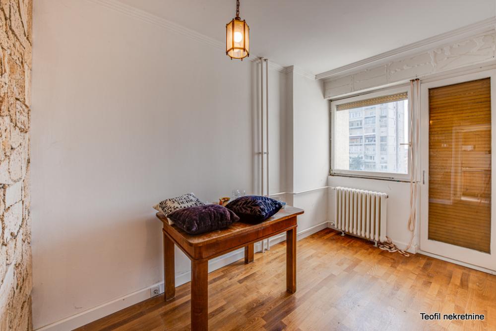 Stan na prodaju u Beogradu, Zemun, dvoiposoban, 78m2, cena 280000 evra