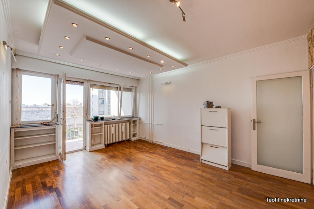 Stan na prodaju u Beogradu, Zemun, dvoiposoban, 78m2, cena 280000 evra