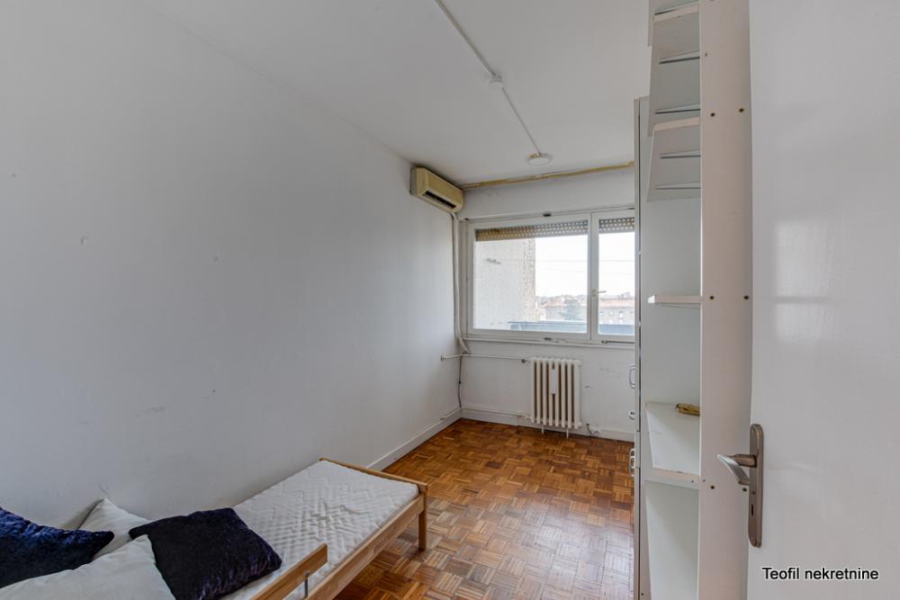 Stan na prodaju u Beogradu, Zemun, dvoiposoban, 78m2, cena 280000 evra