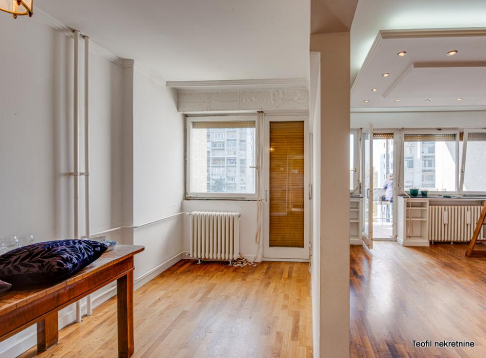 Stan na prodaju u Beogradu, Zemun, dvoiposoban, 78m2, cena 280000 evra