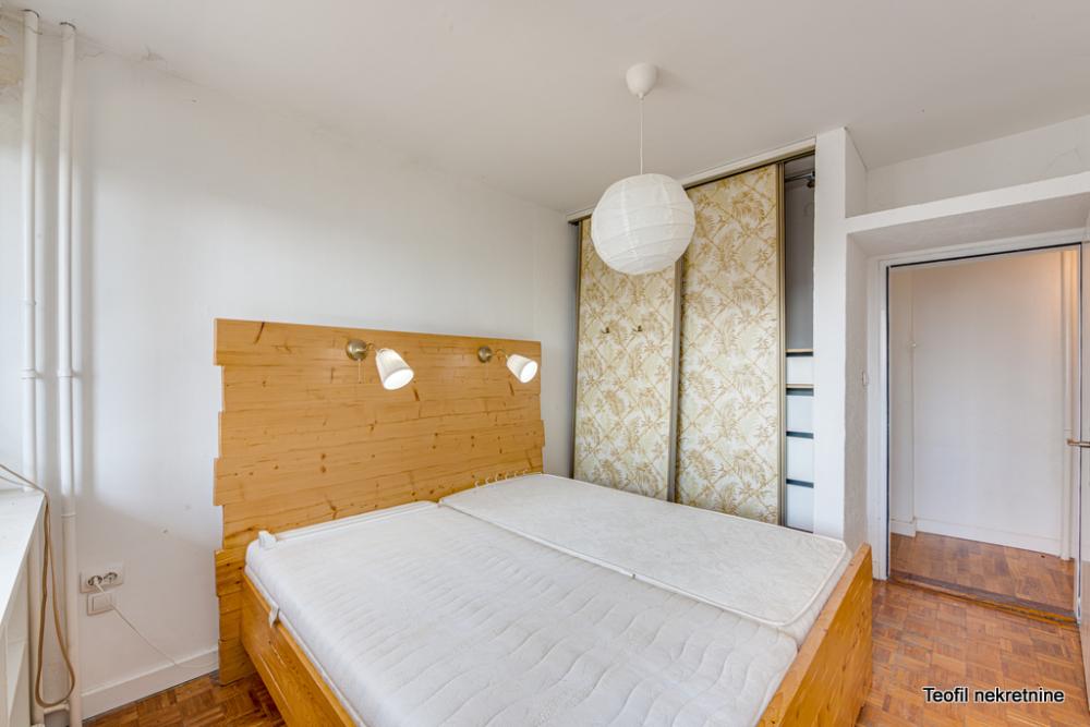 Stan na prodaju u Beogradu, Zemun, dvoiposoban, 78m2, cena 280000 evra