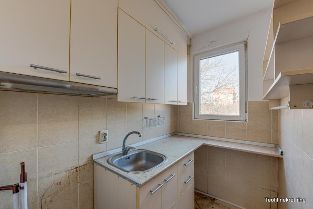 Stan na prodaju u Beogradu, Zemun, jednoiposoban, 32m2, cena 115000 evra