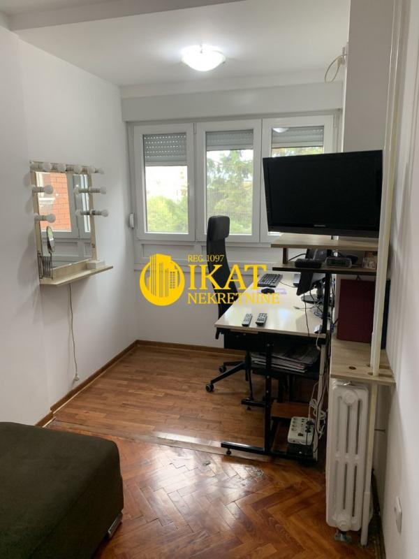 Stan na prodaju u Beogradu, Mirijevo, trosoban, 74m2, cena 193000 evra