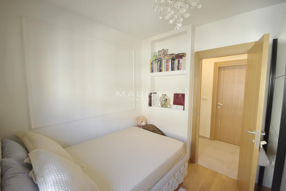 Stan na prodaju u Beogradu, Vračar, jednoiposoban, 43m2, cena 225000 evra