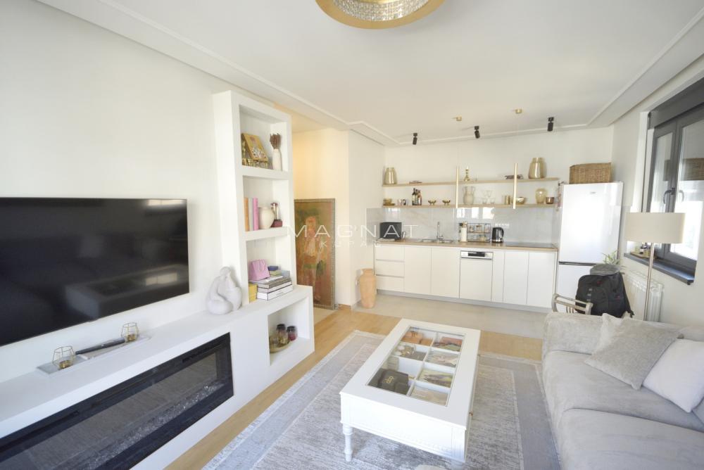 Stan na prodaju u Beogradu, Vračar, jednoiposoban, 43m2, cena 225000 evra