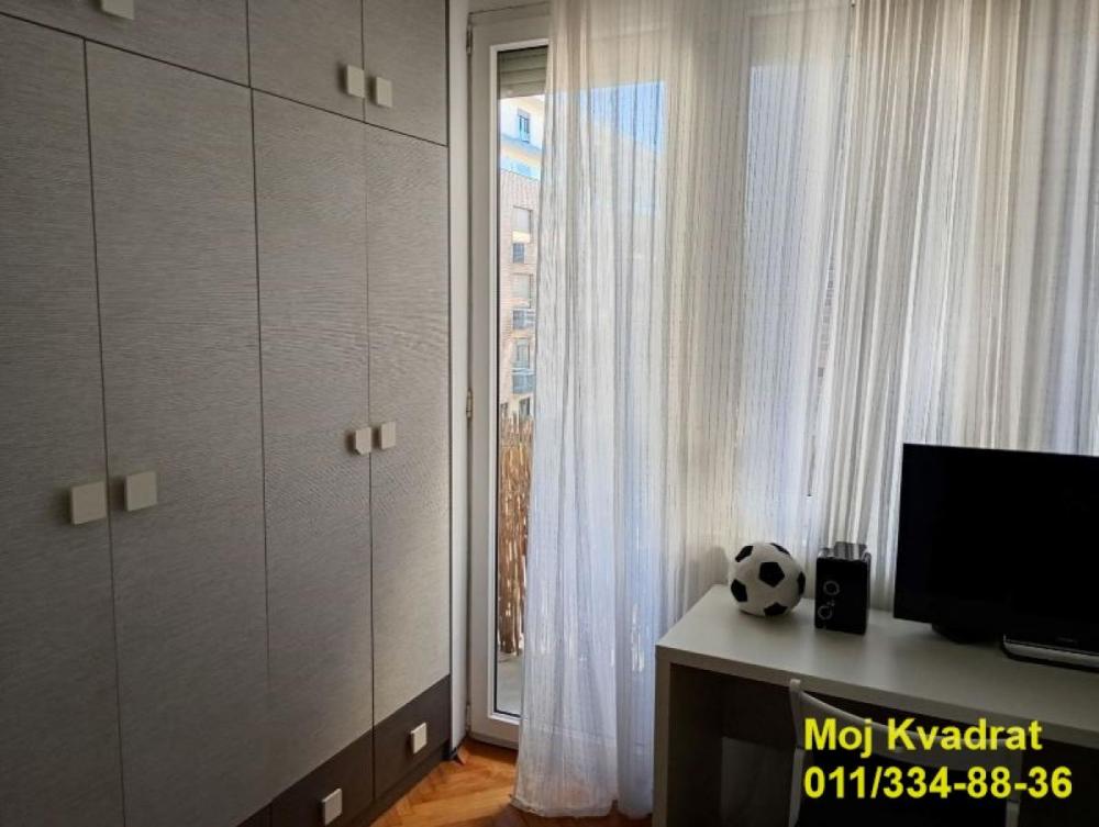 Stan na prodaju u Beogradu, Vračar (Hram), trosoban, 69m2, cena 259000 evra