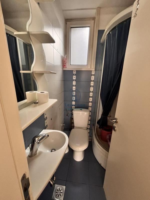 Stan na prodaju u Beogradu, Karaburma, jednoiposoban, 48m2, cena 150000 evra