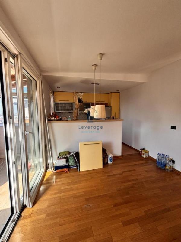 Stan na prodaju u Beogradu, Karaburma, jednoiposoban, 48m2, cena 150000 evra