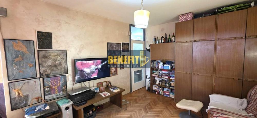 Stan na prodaju u Beogradu, Kaluđerica, dvoiposoban, 55m2, cena 145000 evra