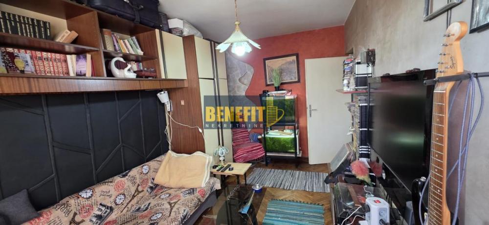 Stan na prodaju u Beogradu, Kaluđerica, dvoiposoban, 55m2, cena 145000 evra