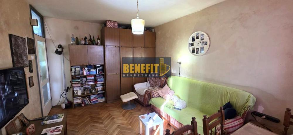 Stan na prodaju u Beogradu, Kaluđerica, dvoiposoban, 55m2, cena 145000 evra