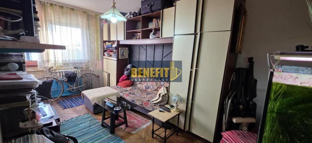 Stan na prodaju u Beogradu, Kaluđerica, dvoiposoban, 55m2, cena 145000 evra