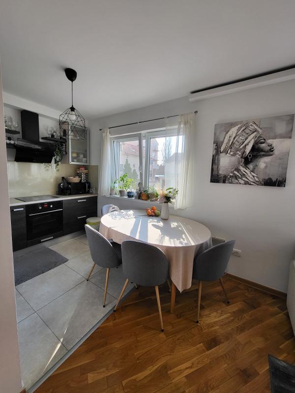 Stan na prodaju u Beogradu, Denkova bašta, trosoban, 83m2, cena 250000 evra