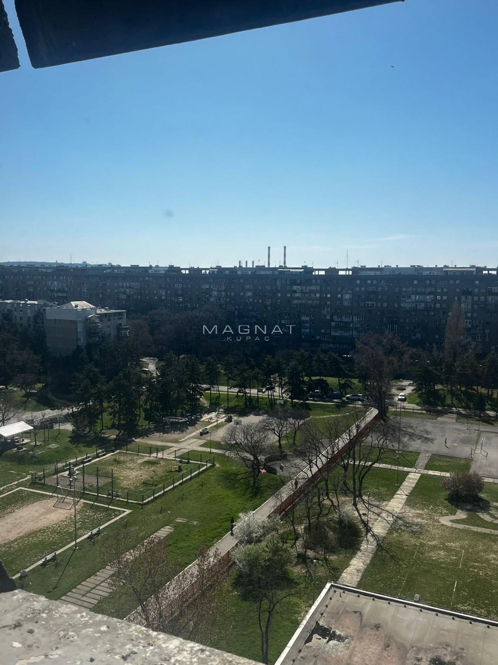 Stan na prodaju u Beogradu, Novi Beograd blok 28 (Potkovica), dvosoban, 57m2, cena 210000 evra