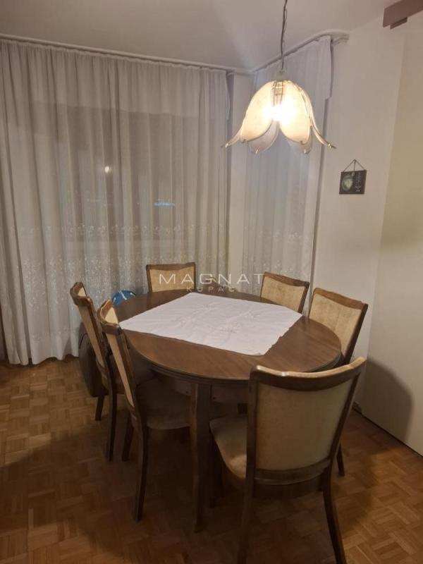 Stan na prodaju u Beogradu, Novi Beograd blok 28 (Potkovica), dvosoban, 57m2, cena 210000 evra